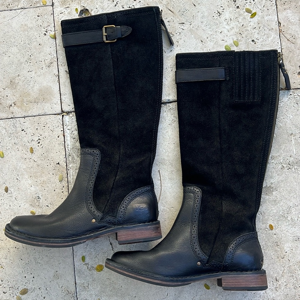Rare UGG W Castille zip-up boots, like new
